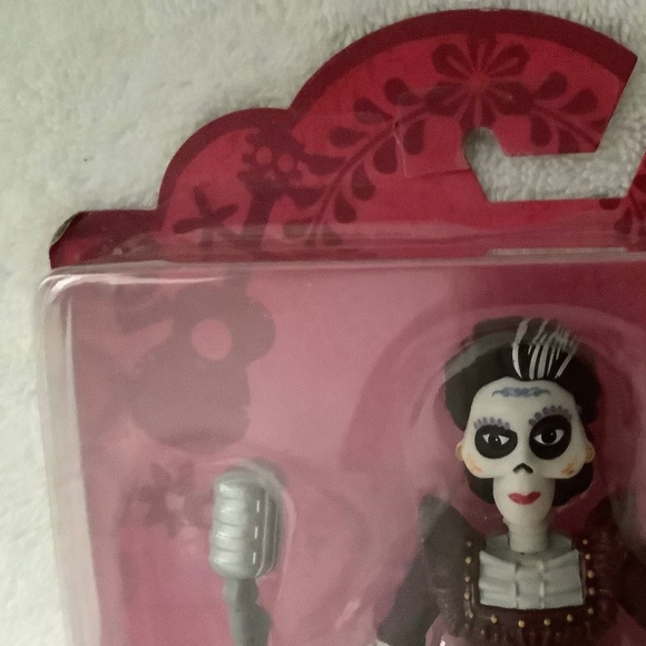 Disney Pixar Coco Mama Imelda 6” Figure NIP - Picture 4 of 8